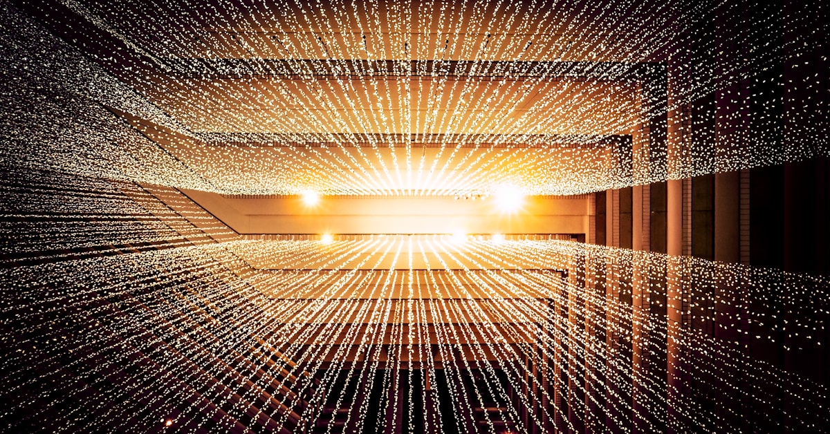 Cloud storage servers and data center