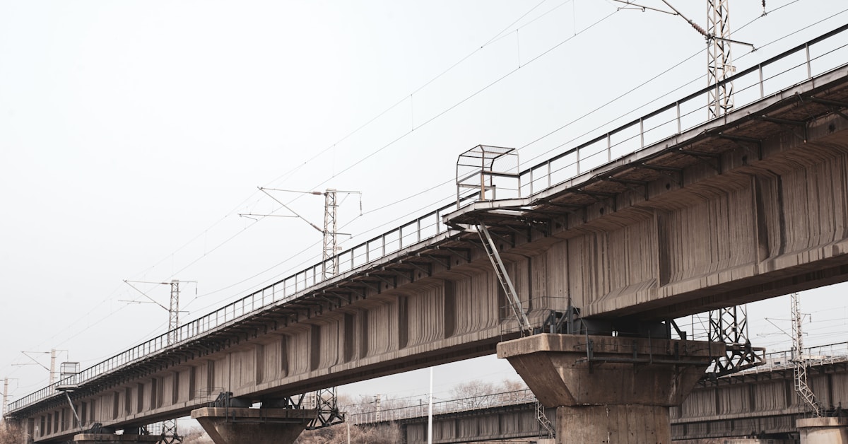 Cloud storage servers and data center