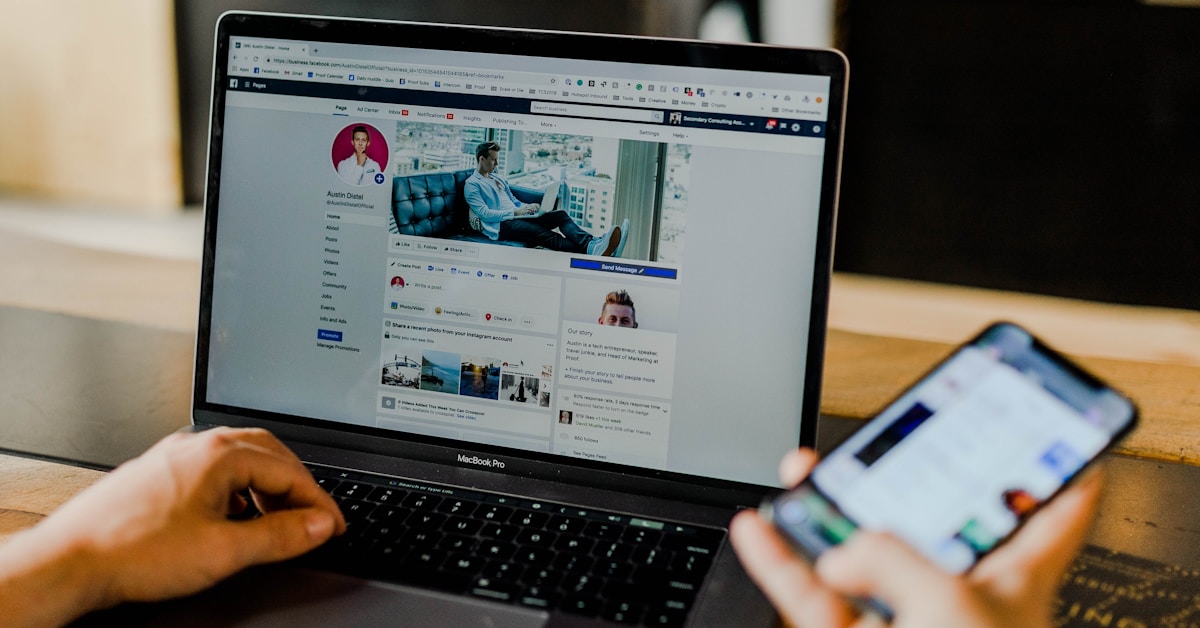 Cloud storage servers and data center