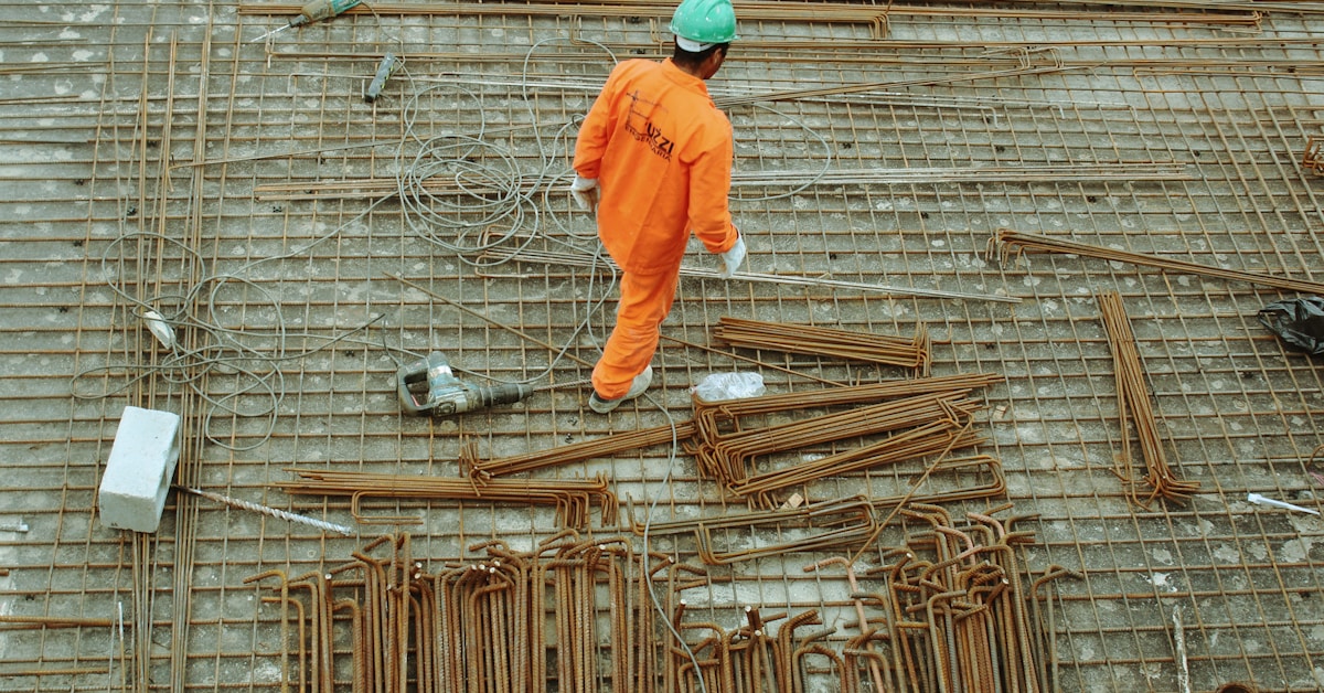 Cloud storage servers and data center