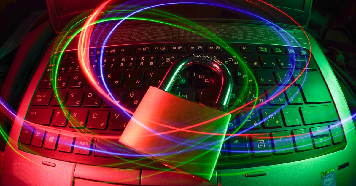 Cloud storage servers and data center