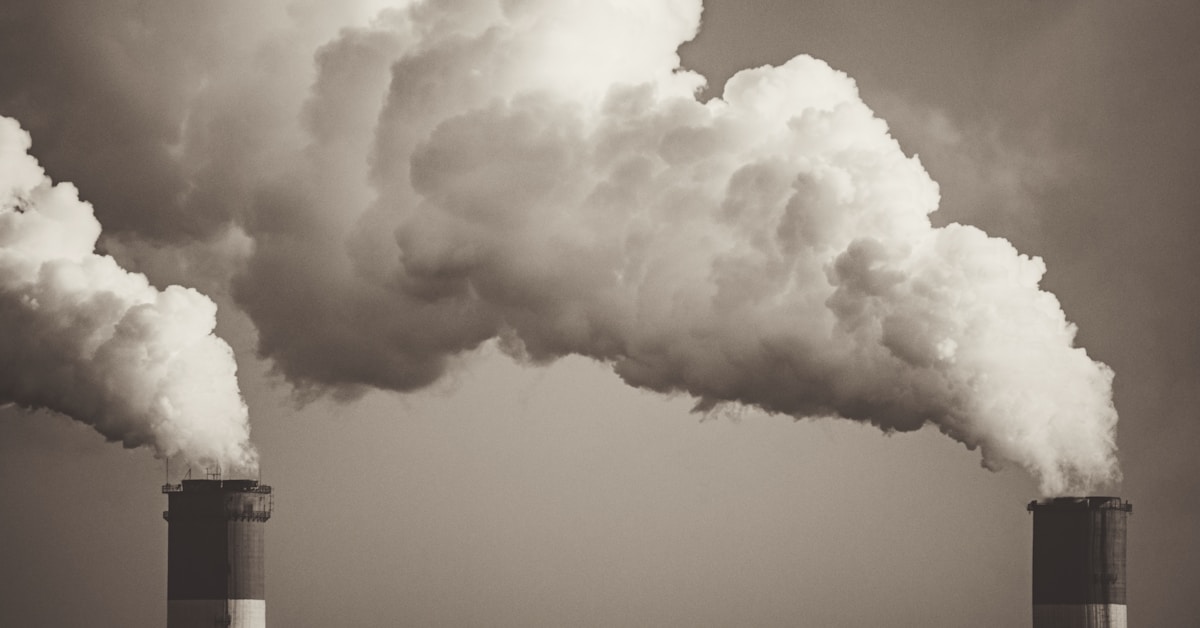 Cloud storage servers and data center