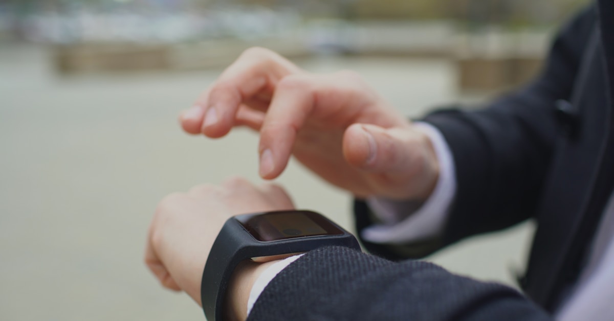 Cloud storage servers and data center