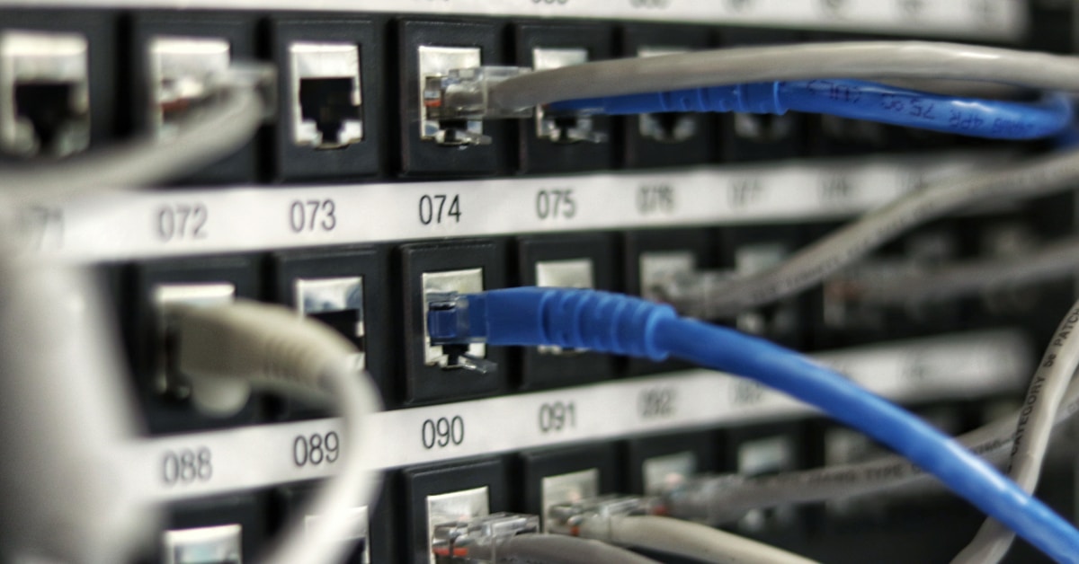 Cloud storage servers and data center