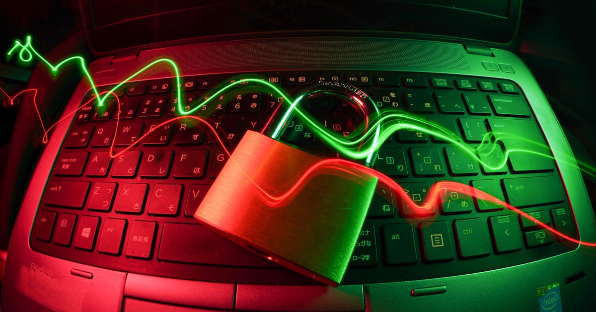 Cloud storage servers and data center