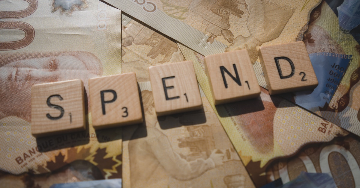 Cloud storage servers and data center