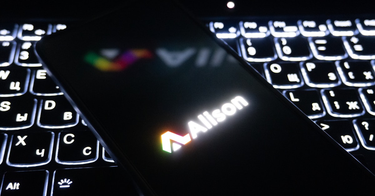 Cloud storage servers and data center