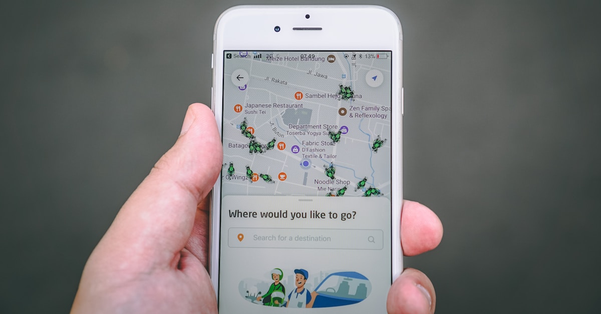 Cloud storage servers and data center