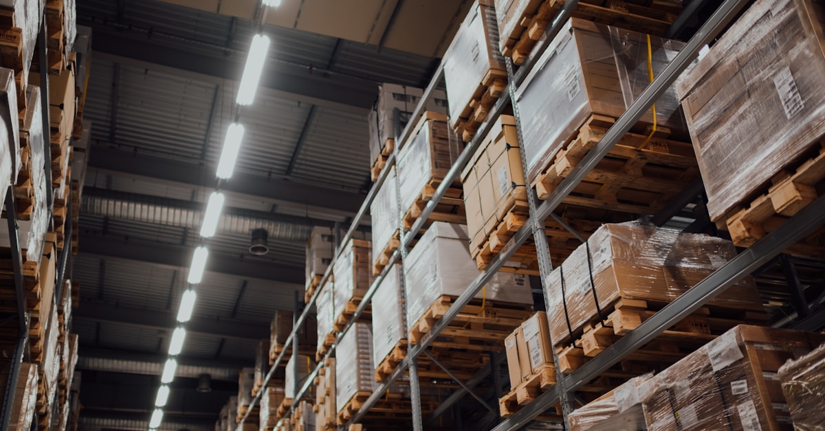 Cloud storage servers and data center