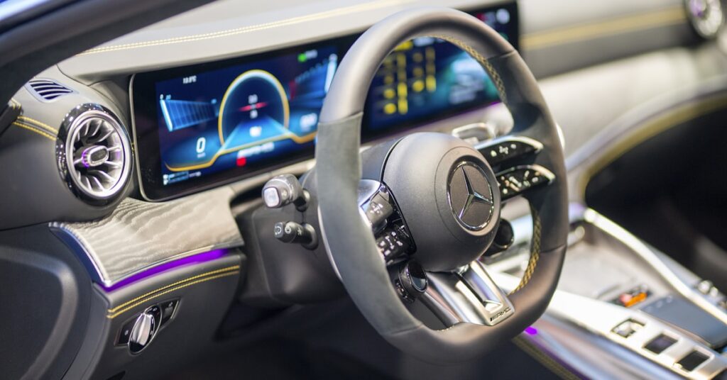 5+ Best Automobile Industry Software to Boost Your Sales and Customer Reach