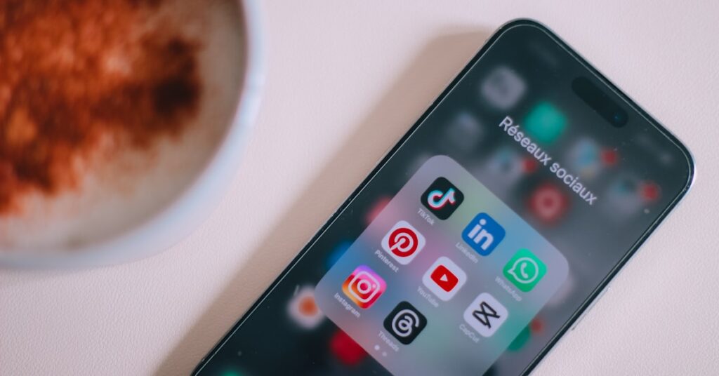 Best Community Management Software to Boost Your Engagement and ROI