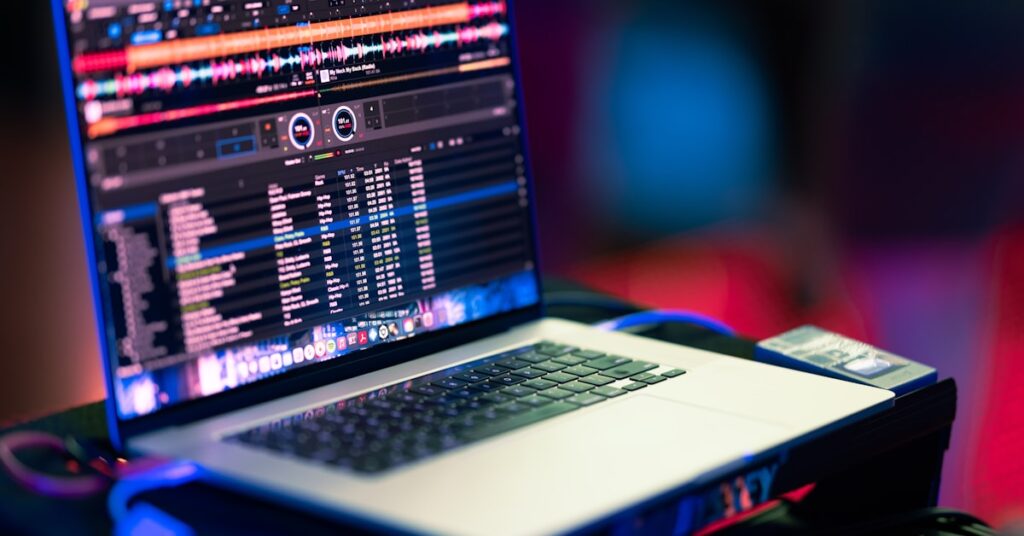 Best DJ Software to Master Your Mix & Ditch Decision Paralysis Now