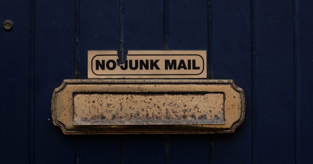 Best Email Tracking Software to Maximize Insights & Stay on Budget