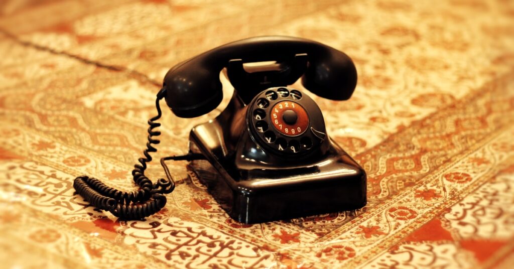 Best Intelligent Phone System to Scale Your Business & Ease IT Burden