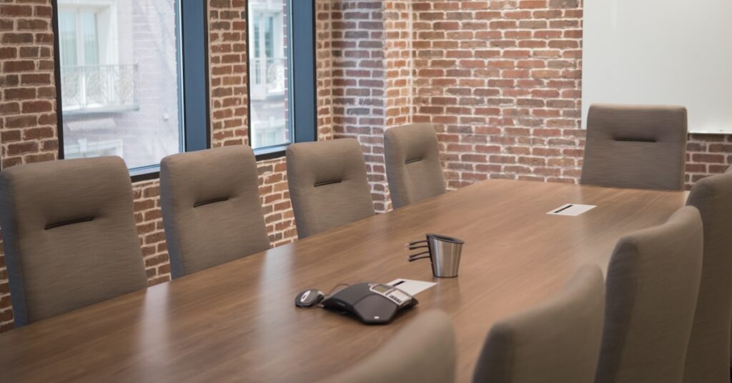 Best Office Management Software to Streamline Your Space and Budget Decisions
